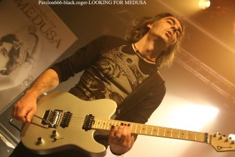 24.11.18_lookingformedusa02