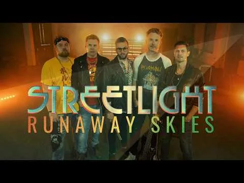 STREETLIGHT