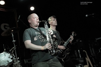 26.09.19_dogeatdog05