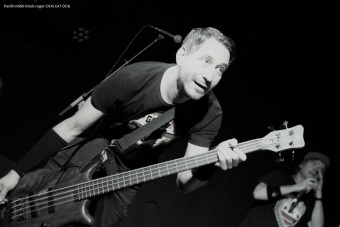 26.09.19_dogeatdog09