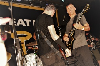 26.09.19_dogeatdog13