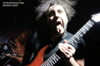 04.03.18_brokenhope07