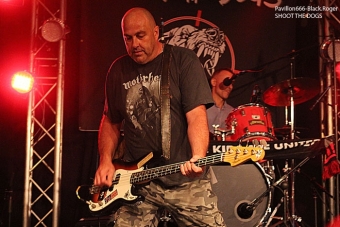 051013_shootthedogs03