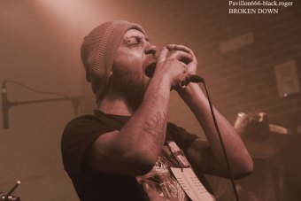 09.02.19_brokendown01