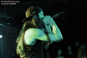 09.03.19_humanworms11