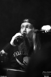 10.12.18-02ensiferum06