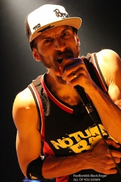 121113_allofyoudown01