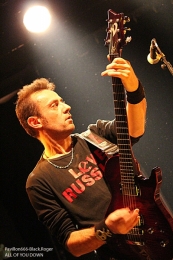 121113_allofyoudown02