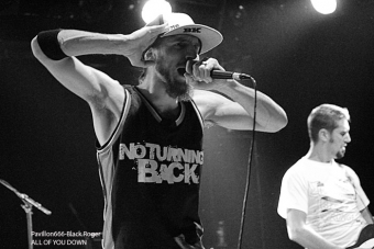 121113_allofyoudown06