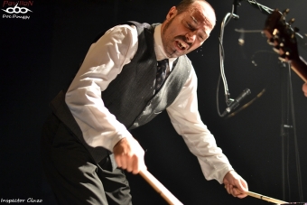 131013_metaphones_inspectorcluzo01