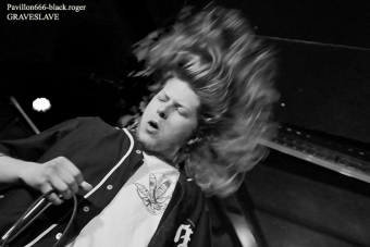 14.04.18_graveslave01