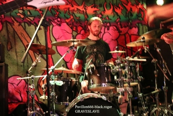 14.04.18_graveslave05