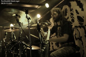 14.09.18_ironflesh03