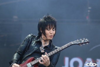 HF10b-joan jett02