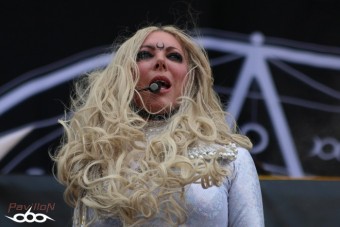 HF33a-inthismoment01