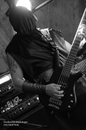 22-08-13_evileruption04