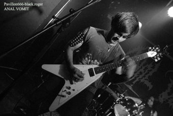 24.06.18_analvomit02