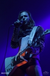 24-10-2013-alterbridge01