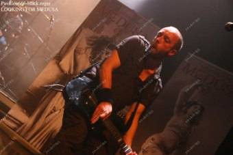 24.11.18_lookingformedusa07