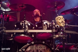 25-10-2013-volbeat02