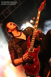 28.01.19_kissindynamite03