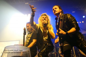 28.01.19_kissindynamite05