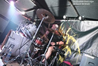 30.08.18_humanworms03