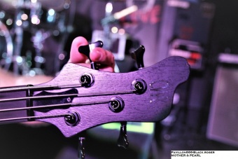 09.06.21-mother-and-pearl-01