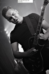 18.09.20-last-addiction-02