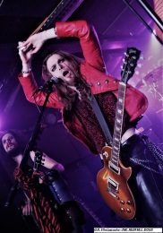 the-red-full-dogs-05