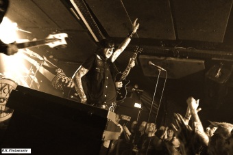 lords-of-altamont-08