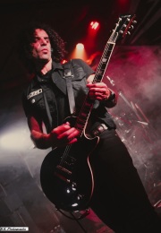 lords-of-altamont-09