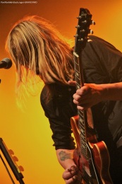 08.12.19_graveyard01