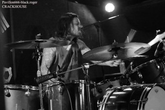 10.05.19_crackhouse08