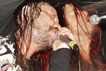 10.11.19_entombedad08