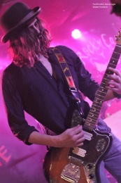 14.12.19_barnhooker02