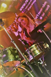 14.12.19_fallenlillies04