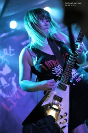 14.12.19_fallenlillies06