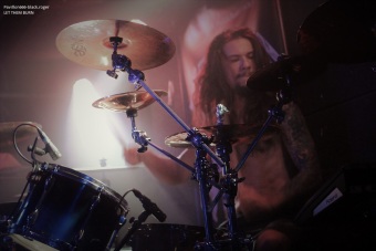 16.11.19_letthemburn05