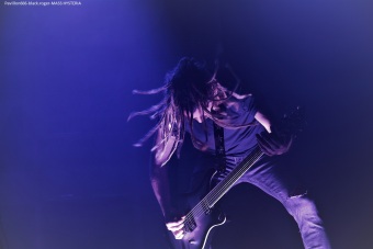 21.11.19_masshysteria02