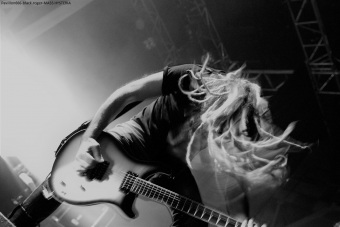 21.11.19_masshysteria09