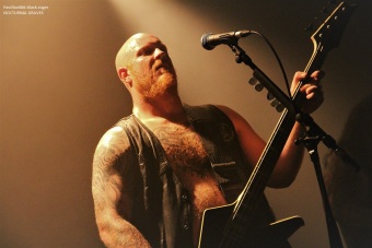 27.10.19_nocturnalgraves04